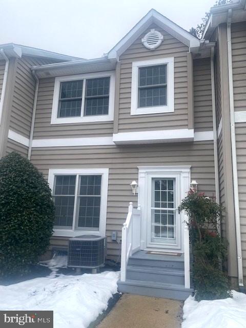 7424 TOUR DR