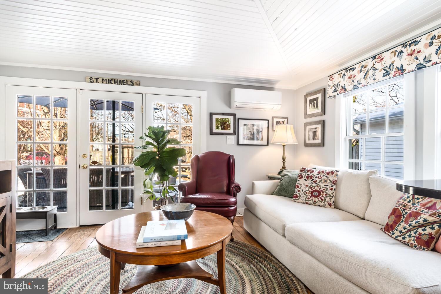 103 Mulberry St