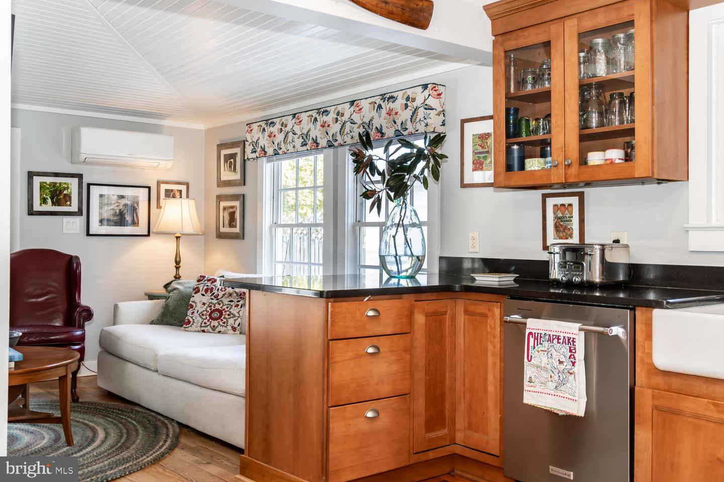 103 Mulberry St