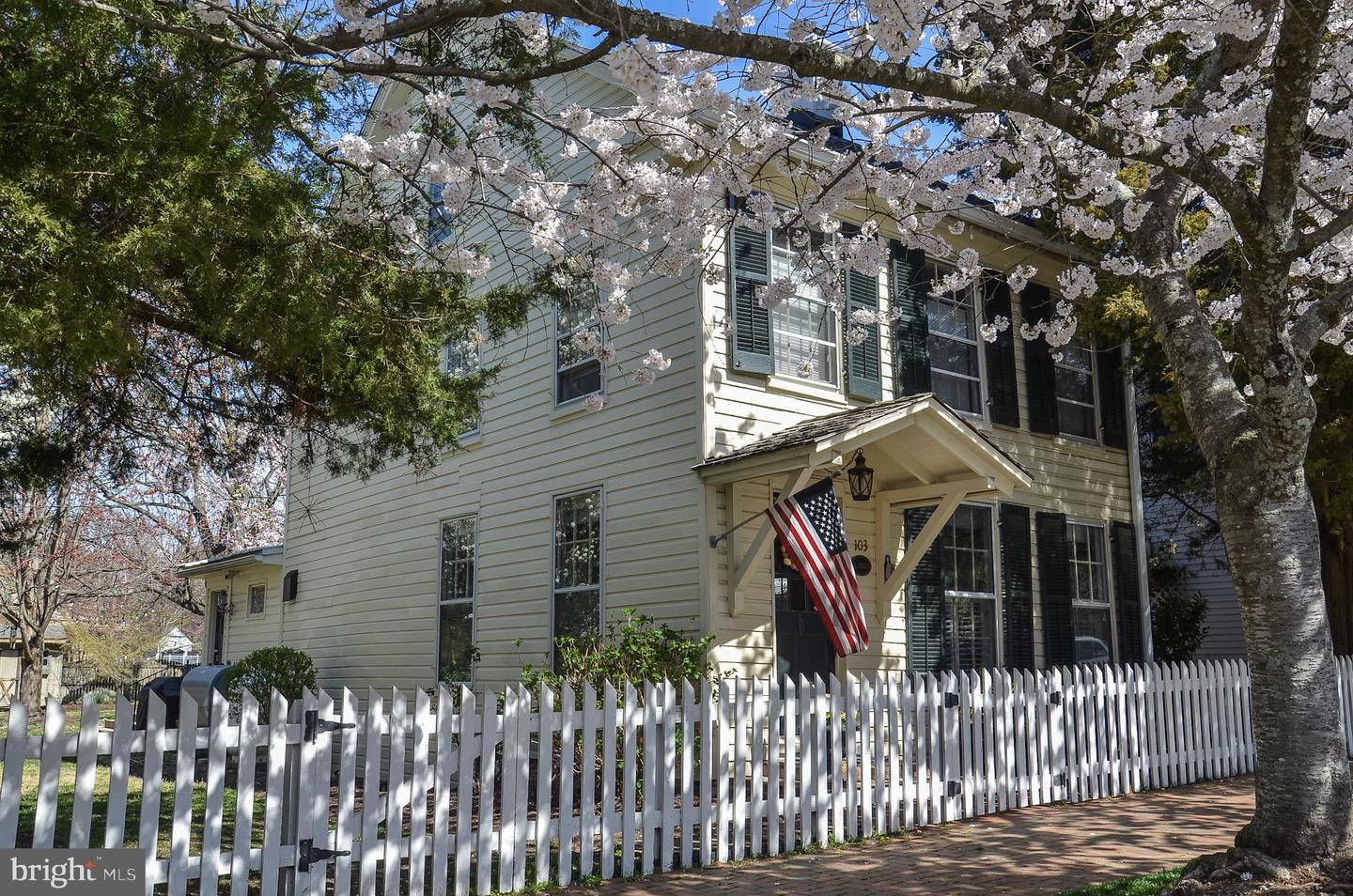 103 Mulberry St