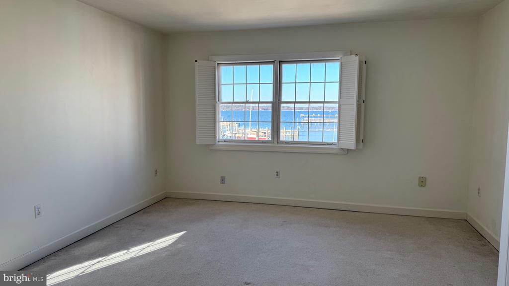 105-B ROBES HARBOR CT