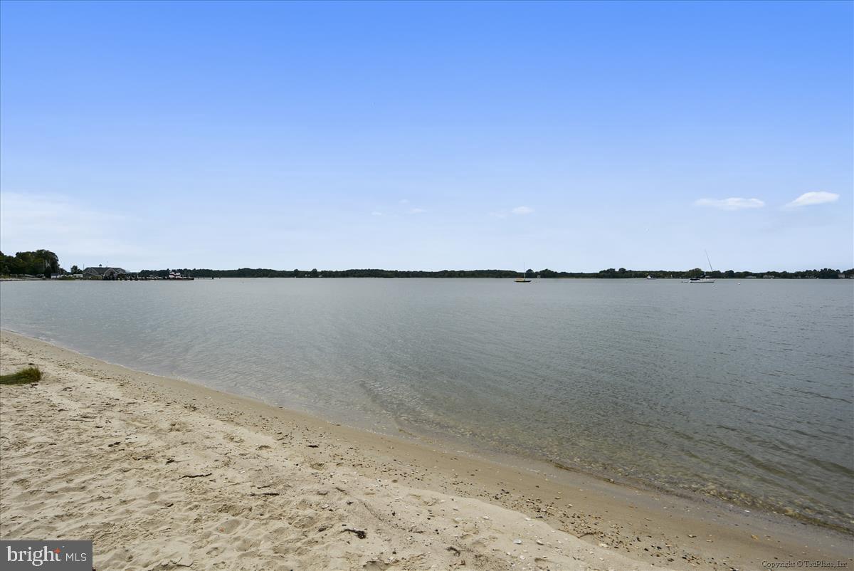 105-B ROBES HARBOR CT