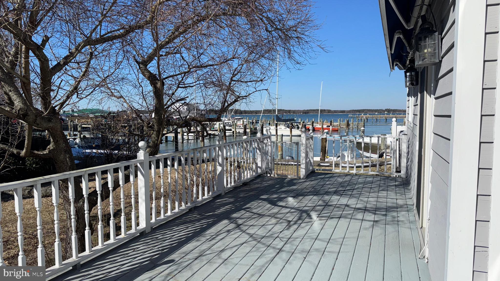 105-B ROBES HARBOR CT