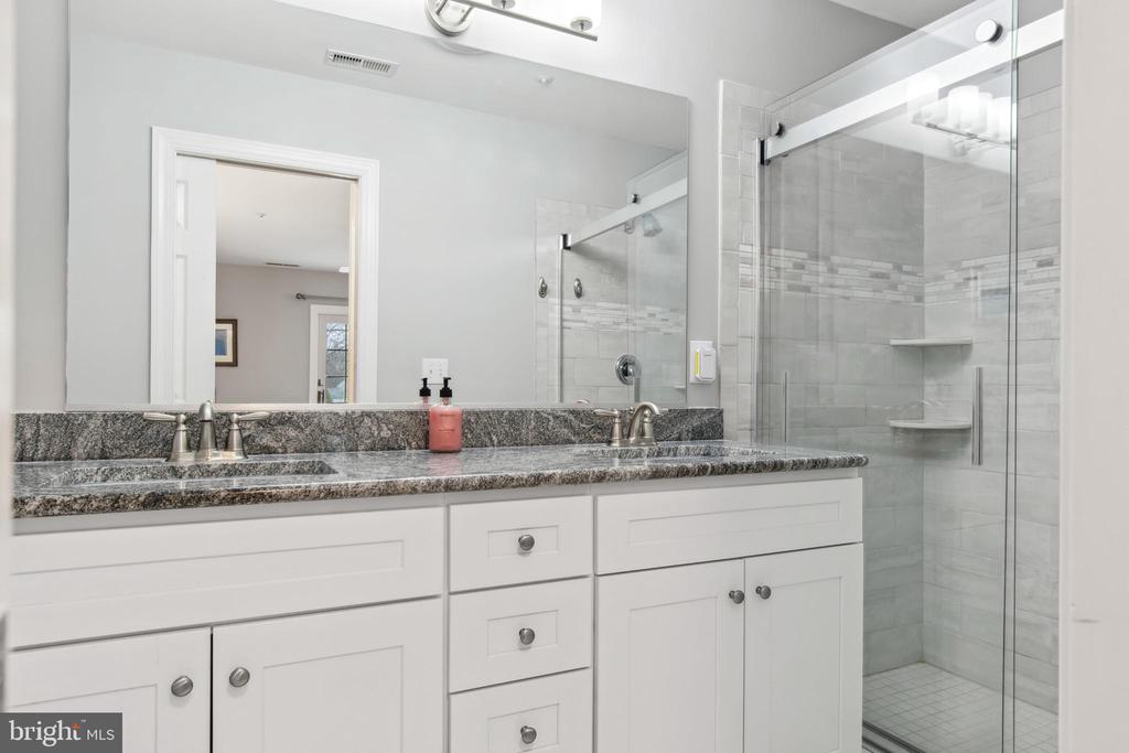 9518 Quail Hollow #702