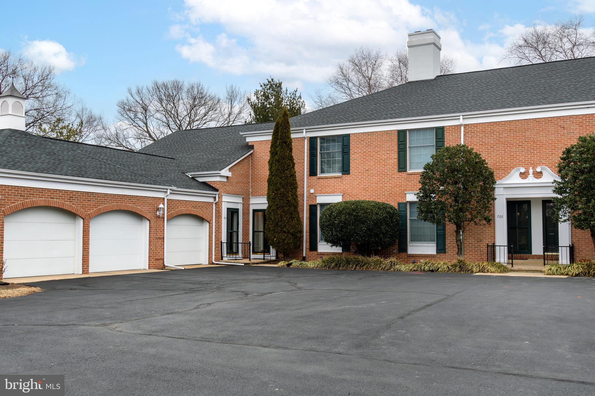 9518 Quail Hollow #702