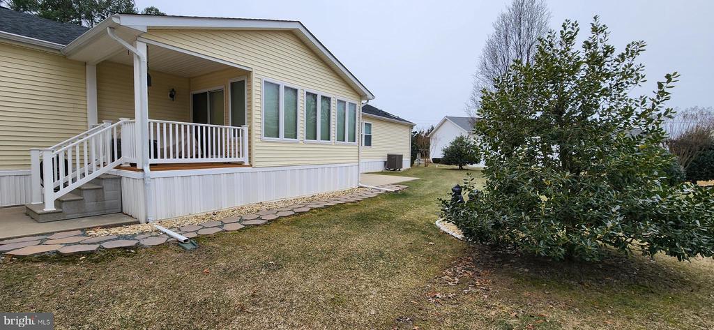 2 KENSINGTON DR