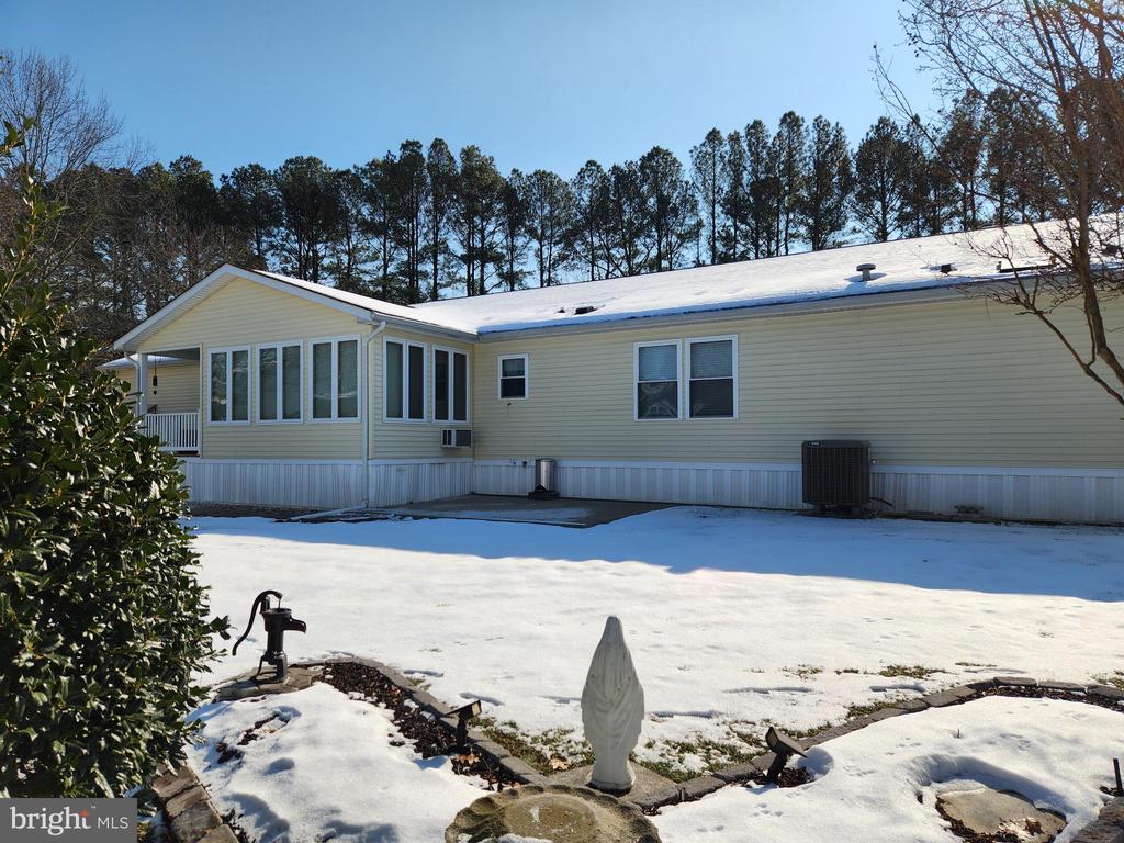 2 KENSINGTON DR