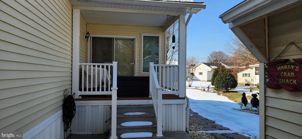 2 KENSINGTON DR