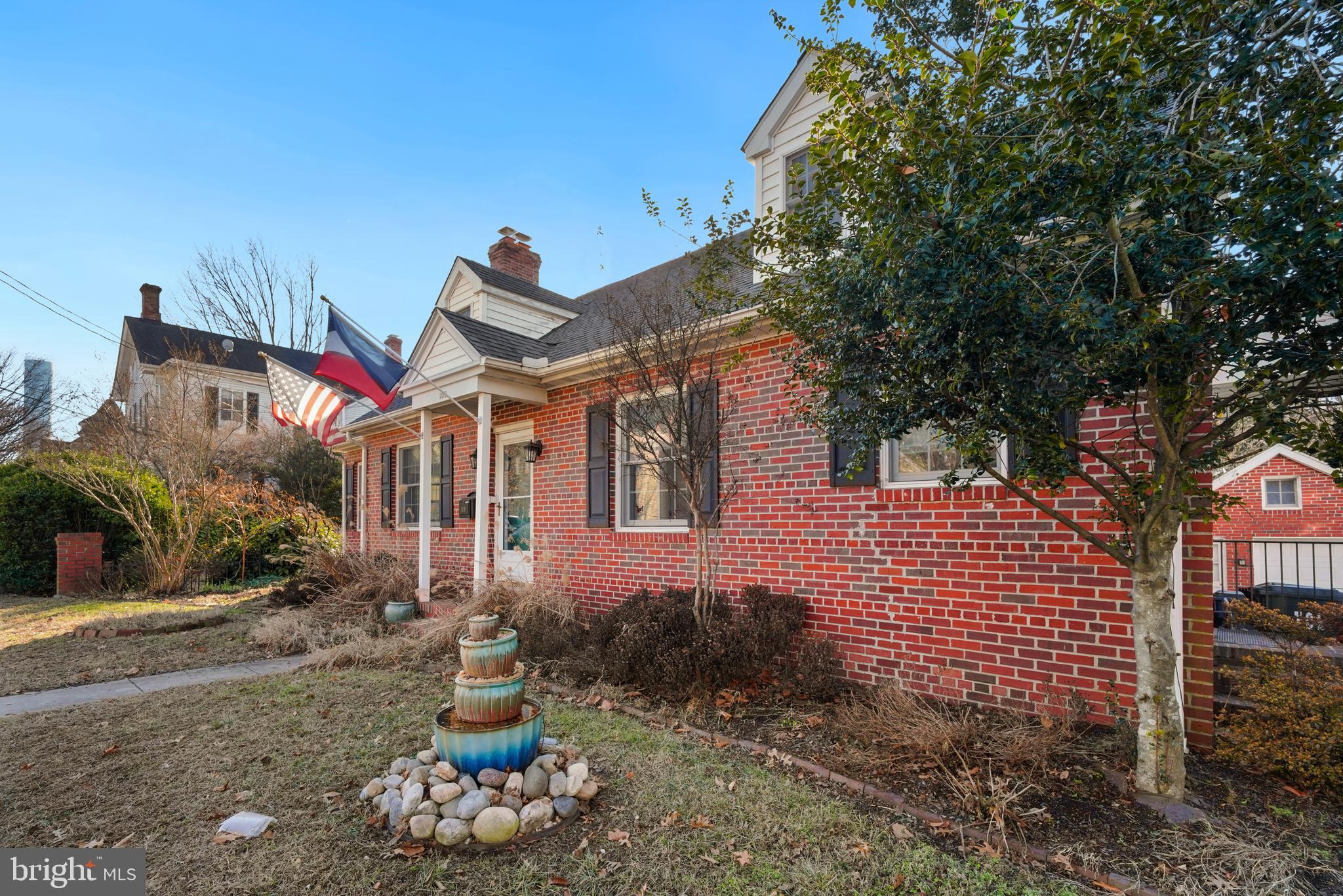 109 Hanson St