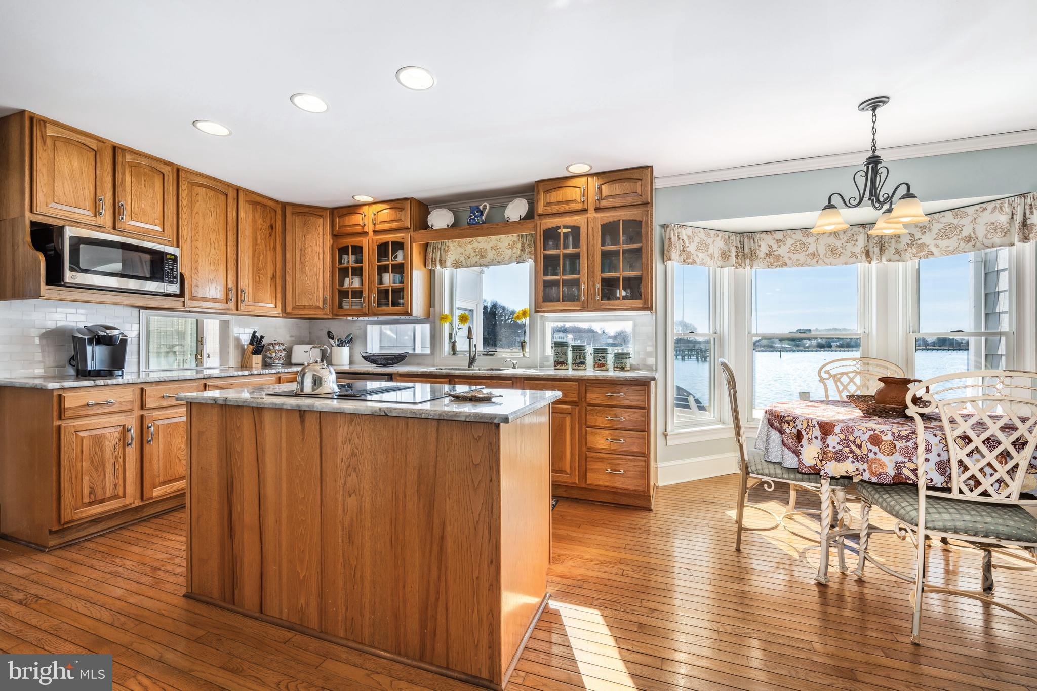 115 W Pier St
