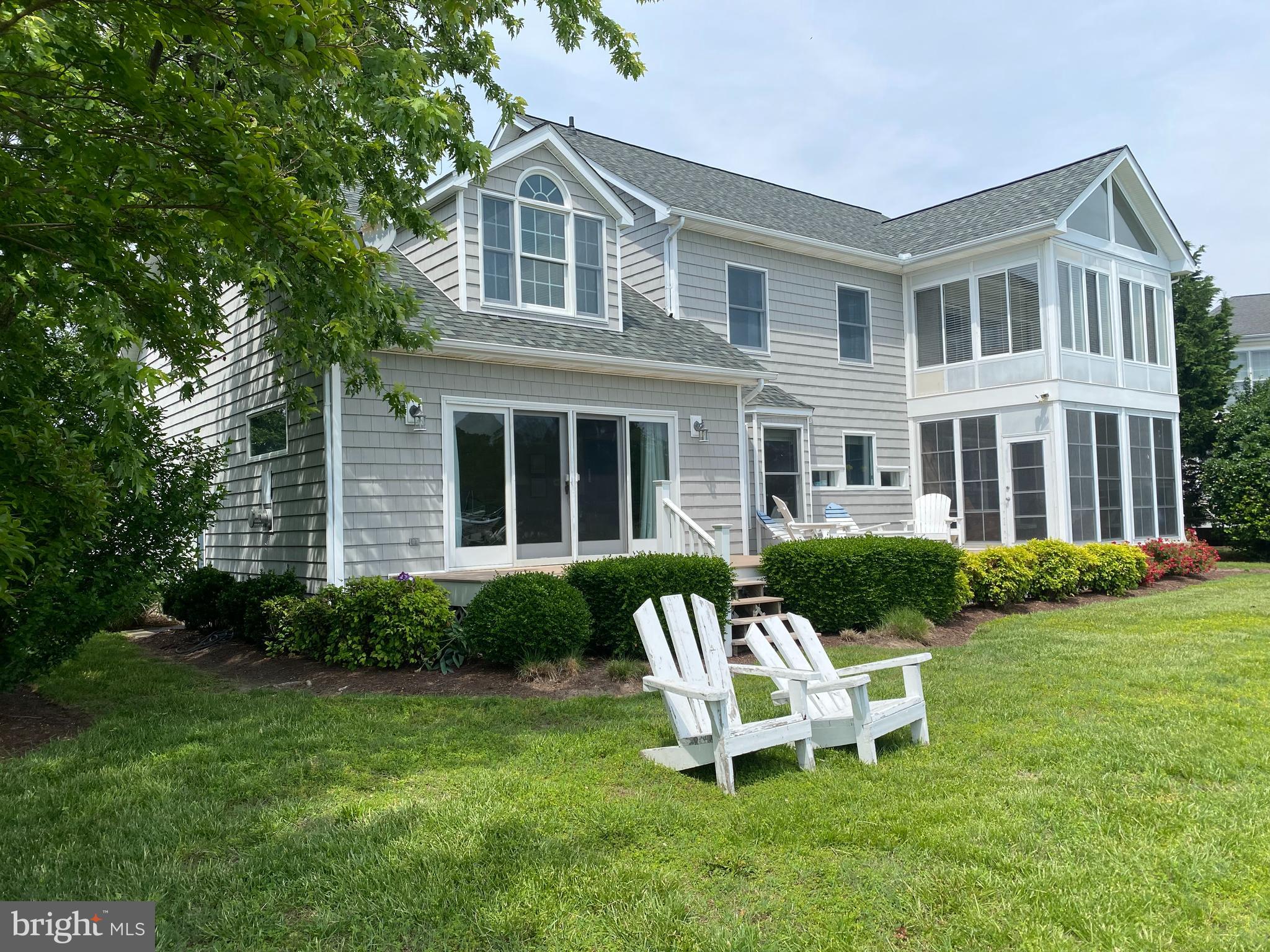 115 W Pier St