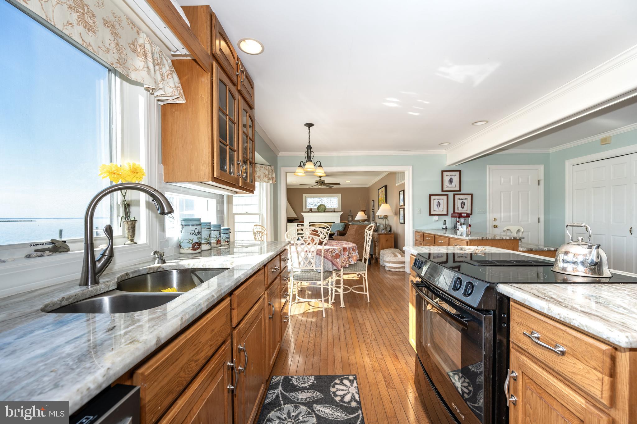 115 W Pier St