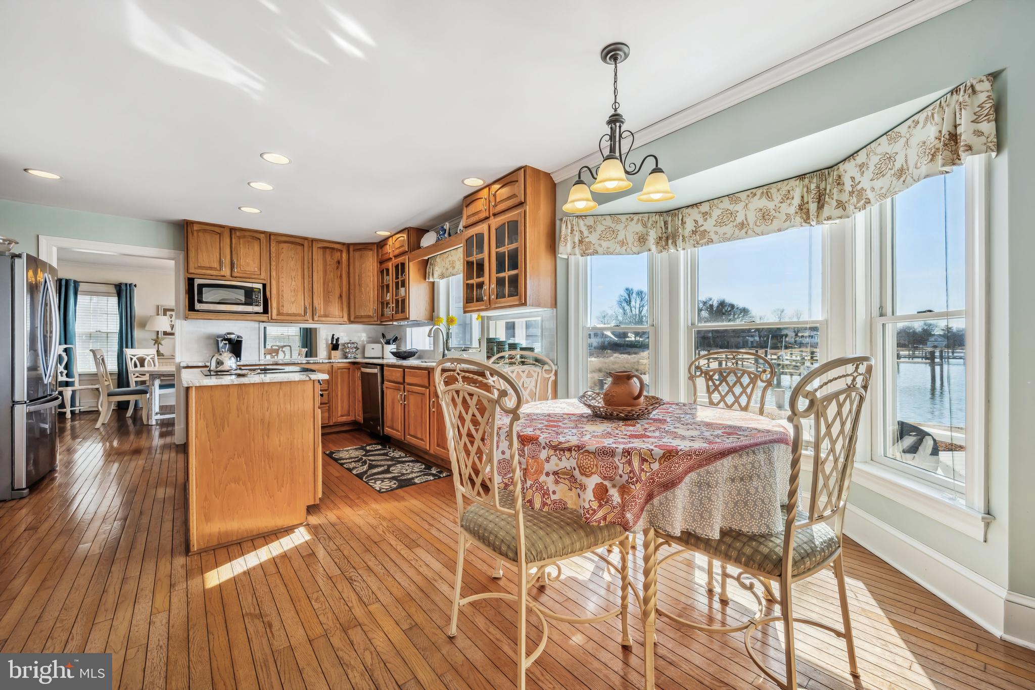 115 W Pier St