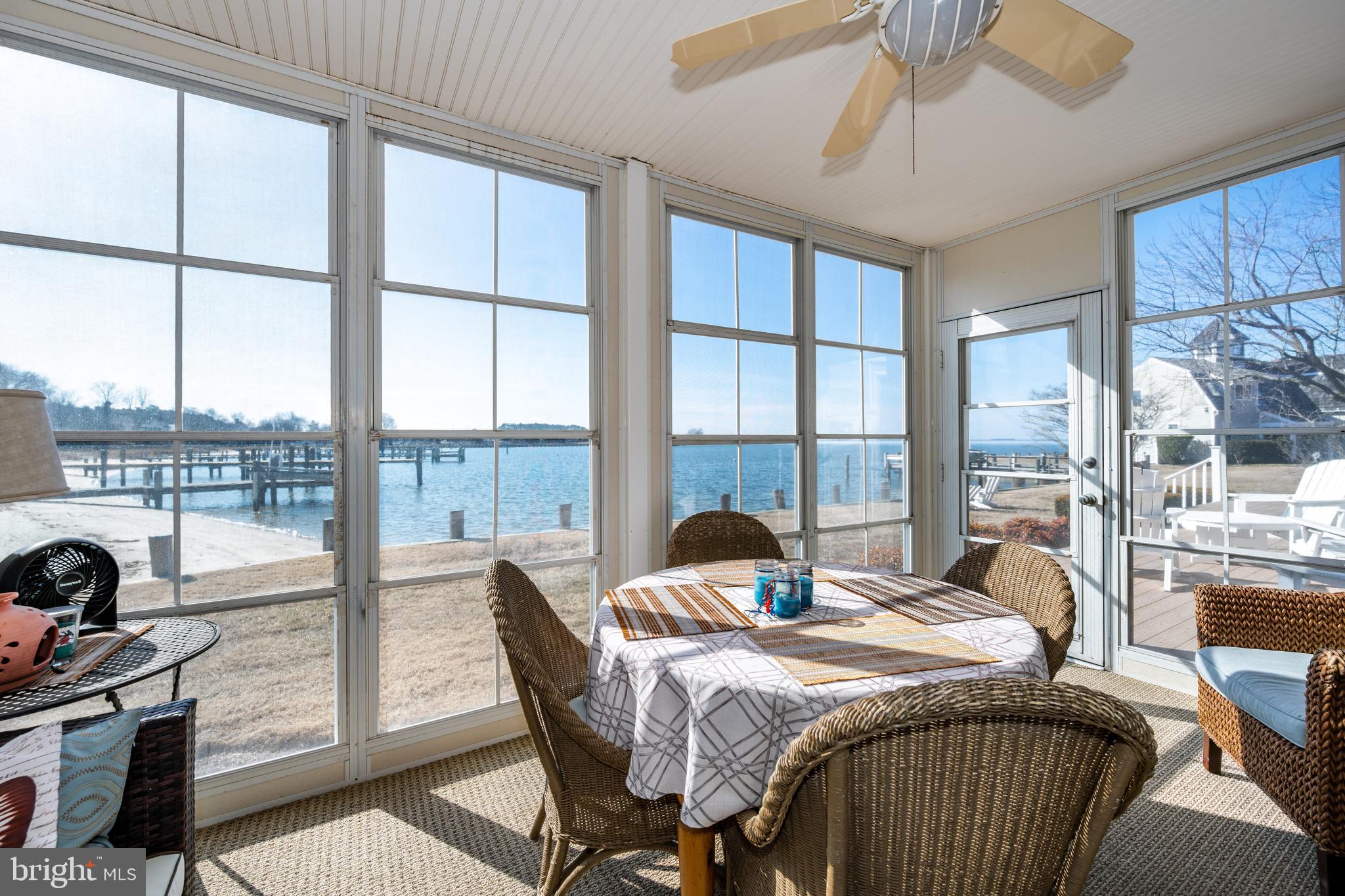 115 W Pier St