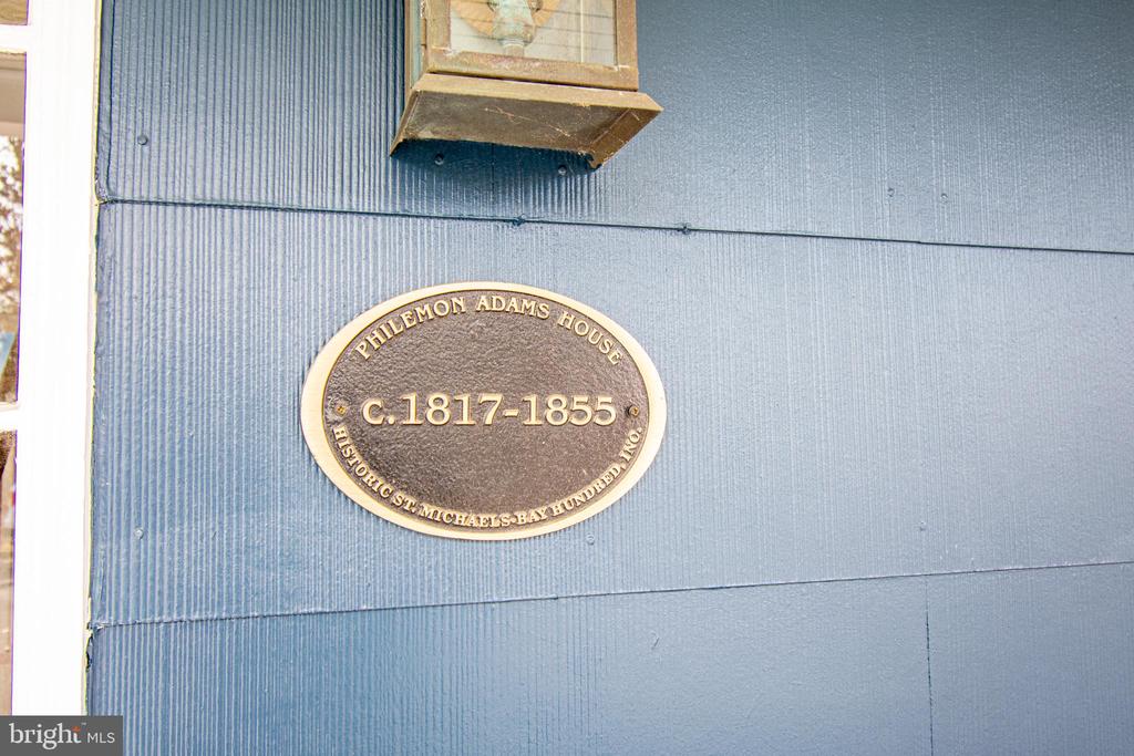 113 W Chestnut