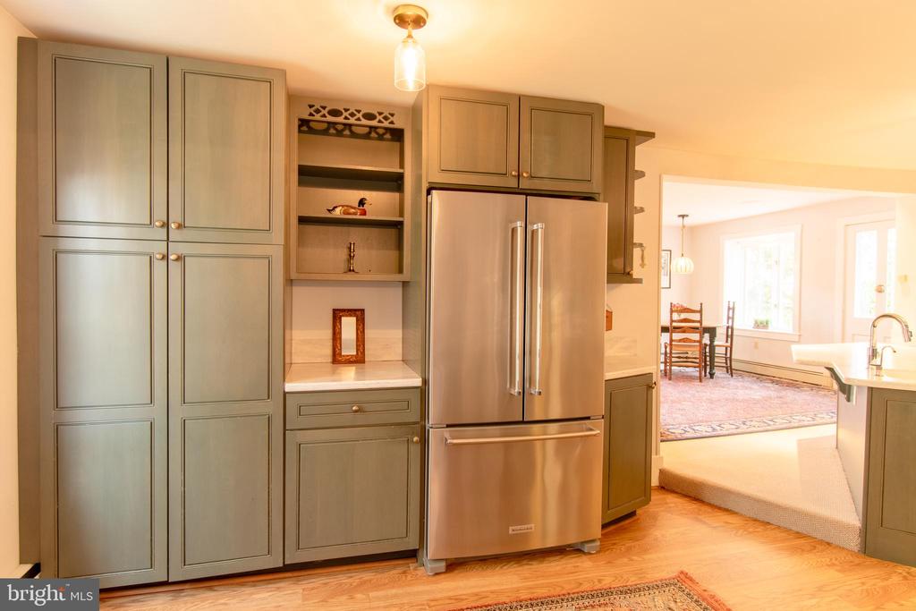 113 W Chestnut