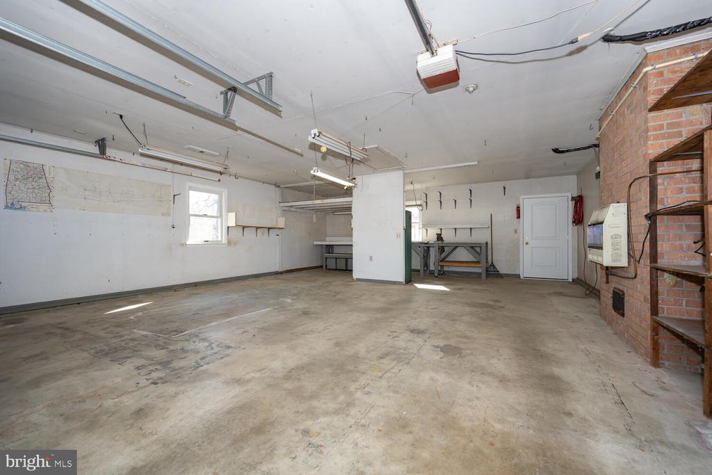 104 Hughlett St