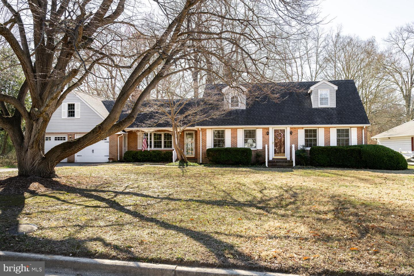 104 Hughlett St