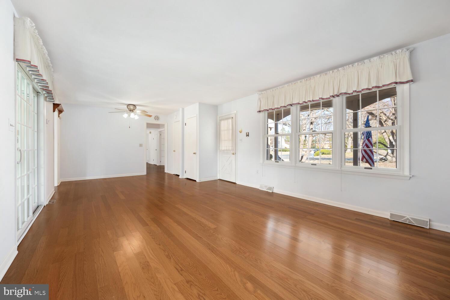 104 Hughlett St