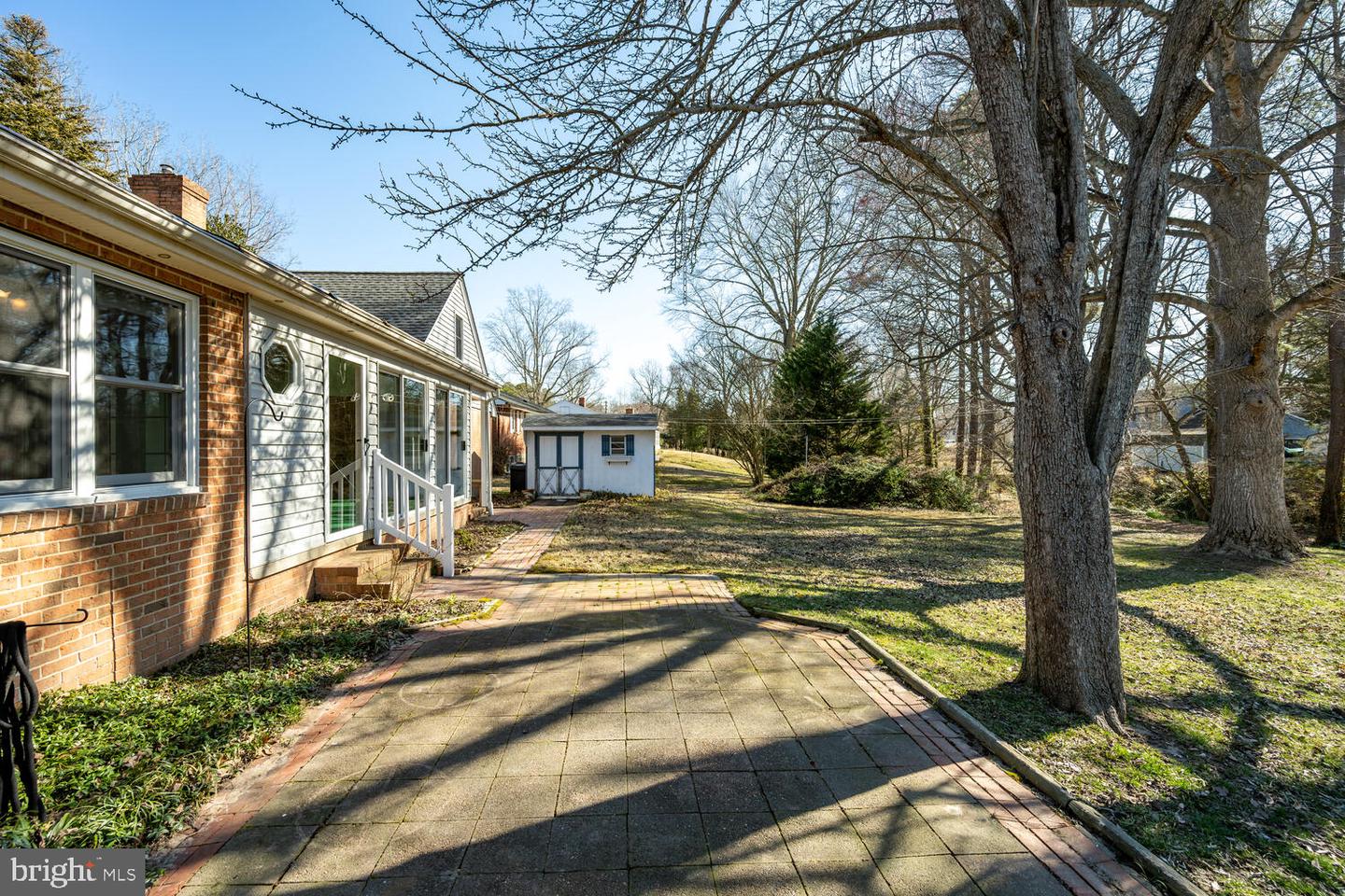 104 Hughlett St