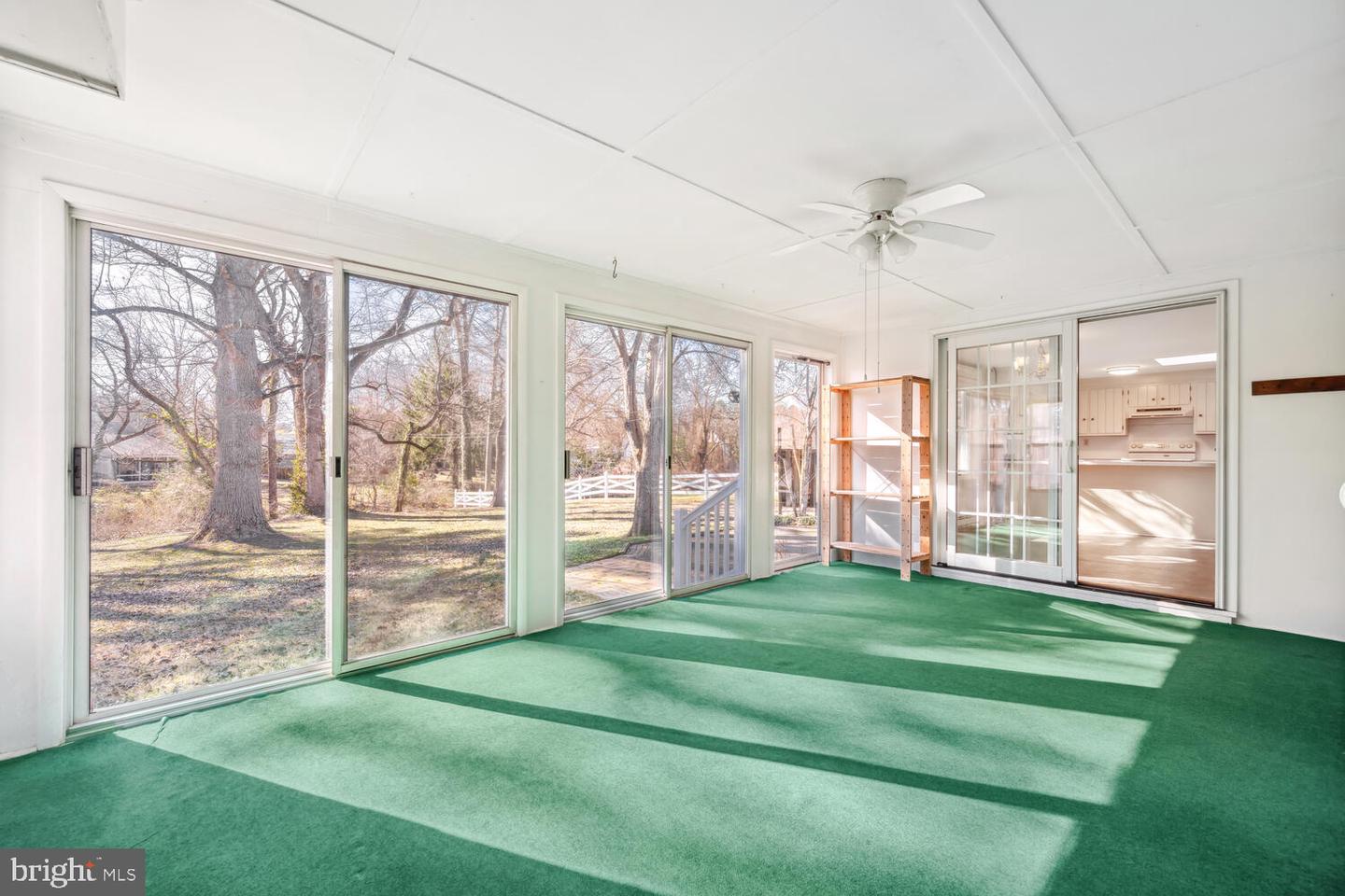 104 Hughlett St