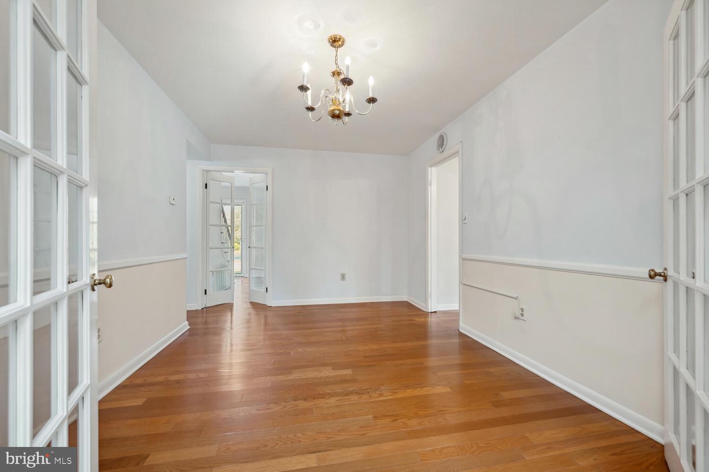104 Hughlett St