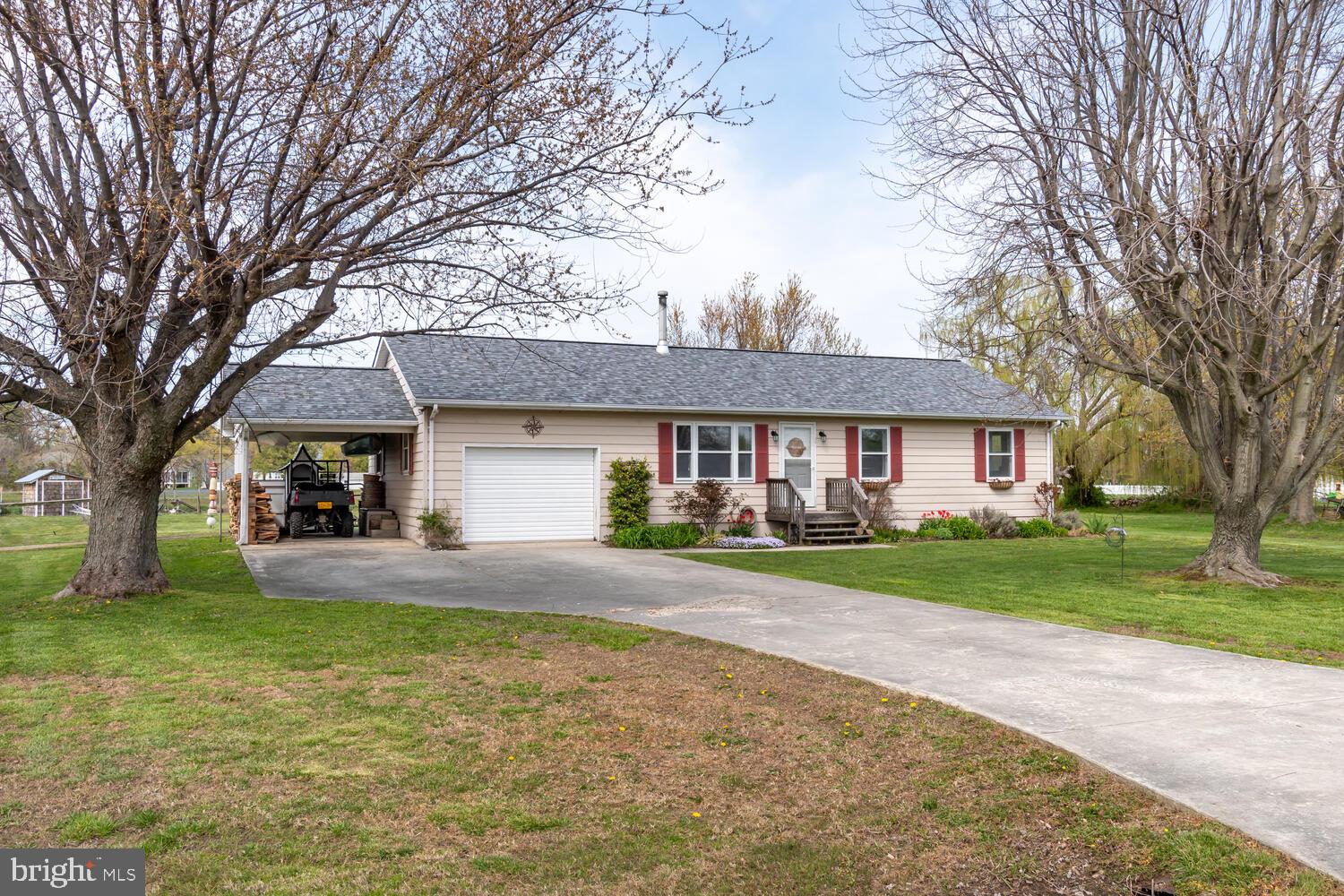 21310 Landing Ln