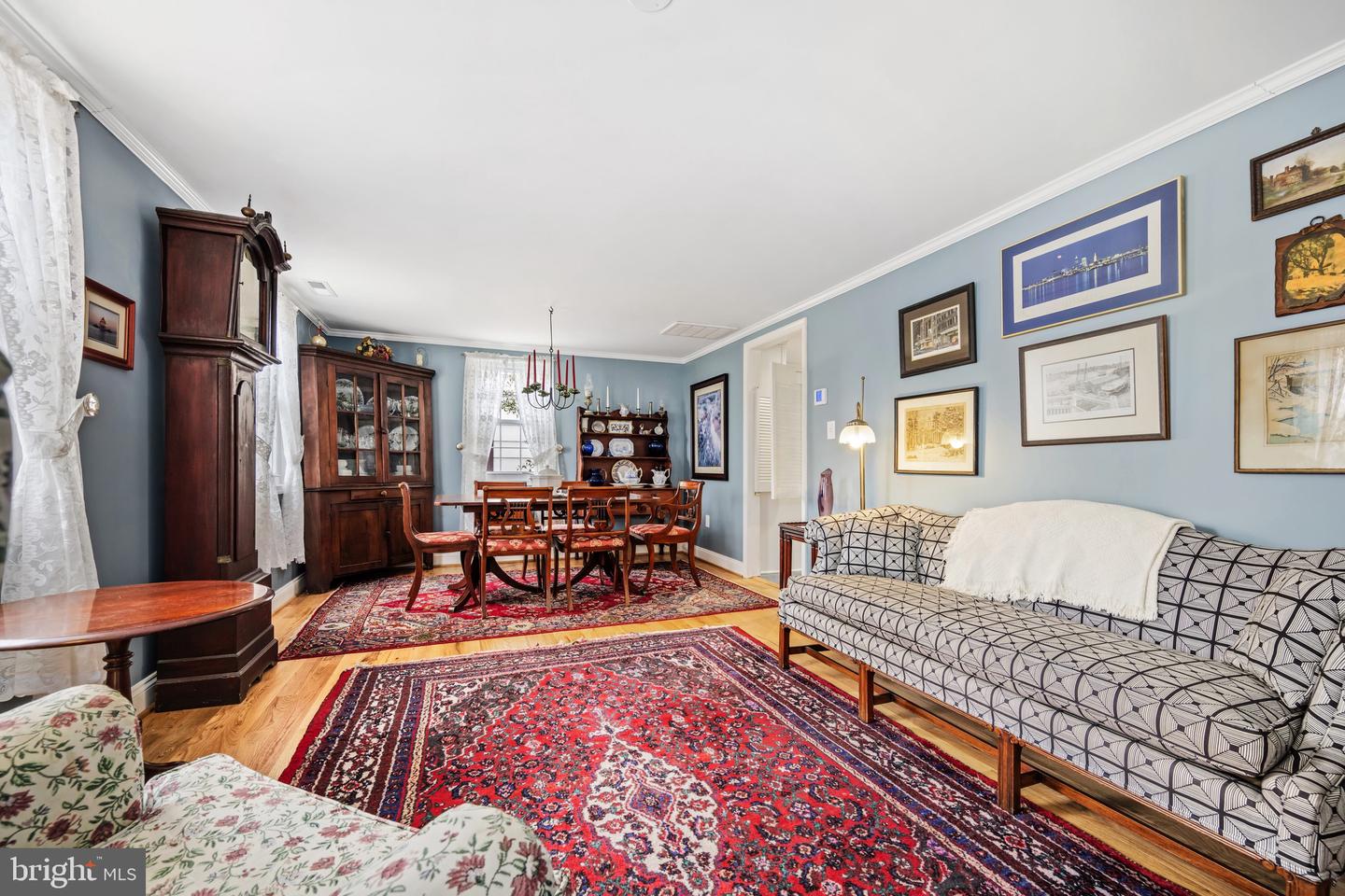 715 Elizabeth St