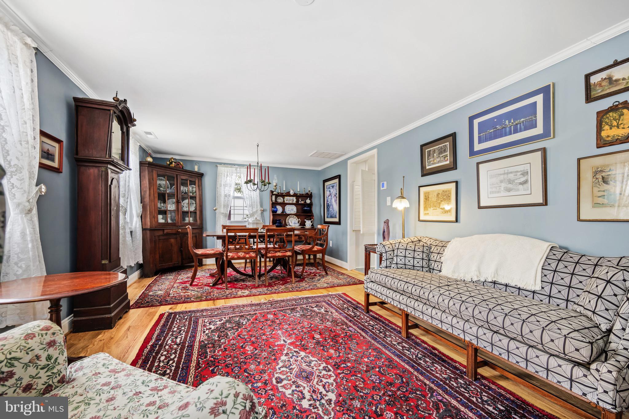 715 Elizabeth St