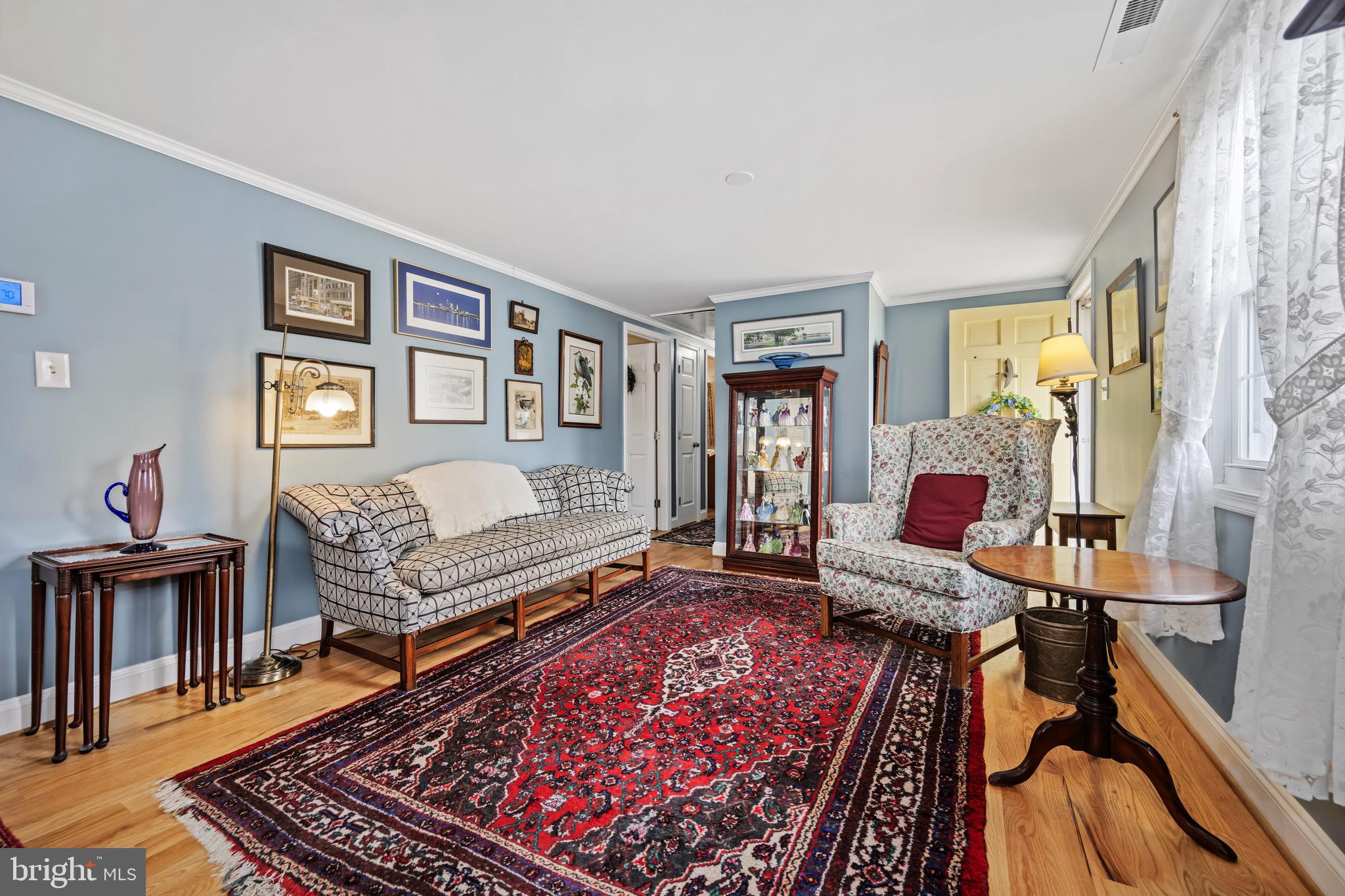 715 Elizabeth St