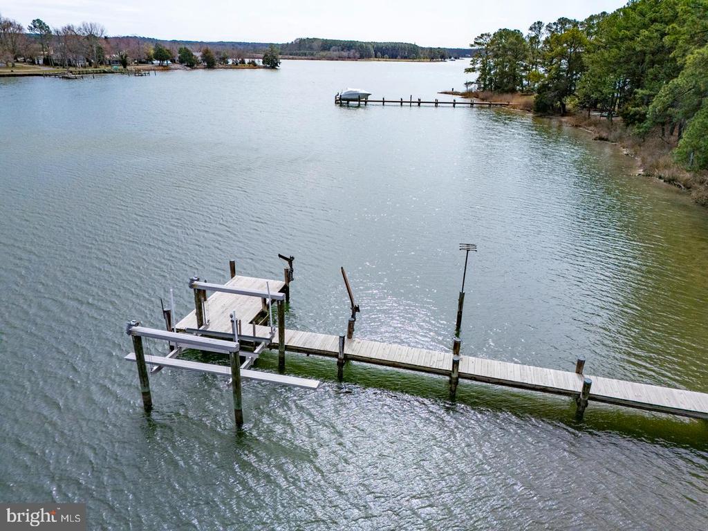 22710 Emilys Ln