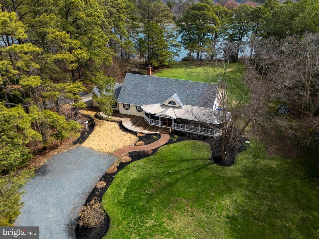 22710 Emilys Ln