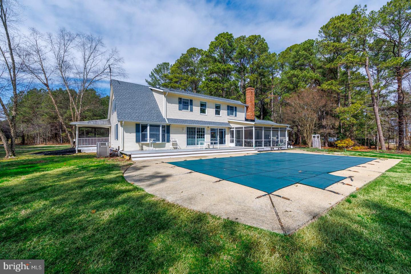 22710 Emilys Ln