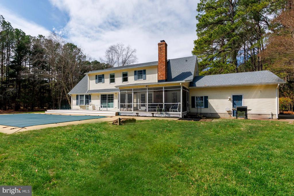 22710 Emilys Ln