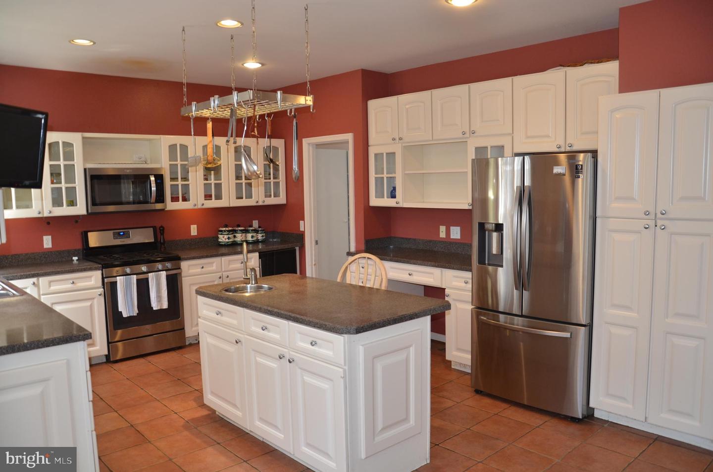 919 Riverview Ter