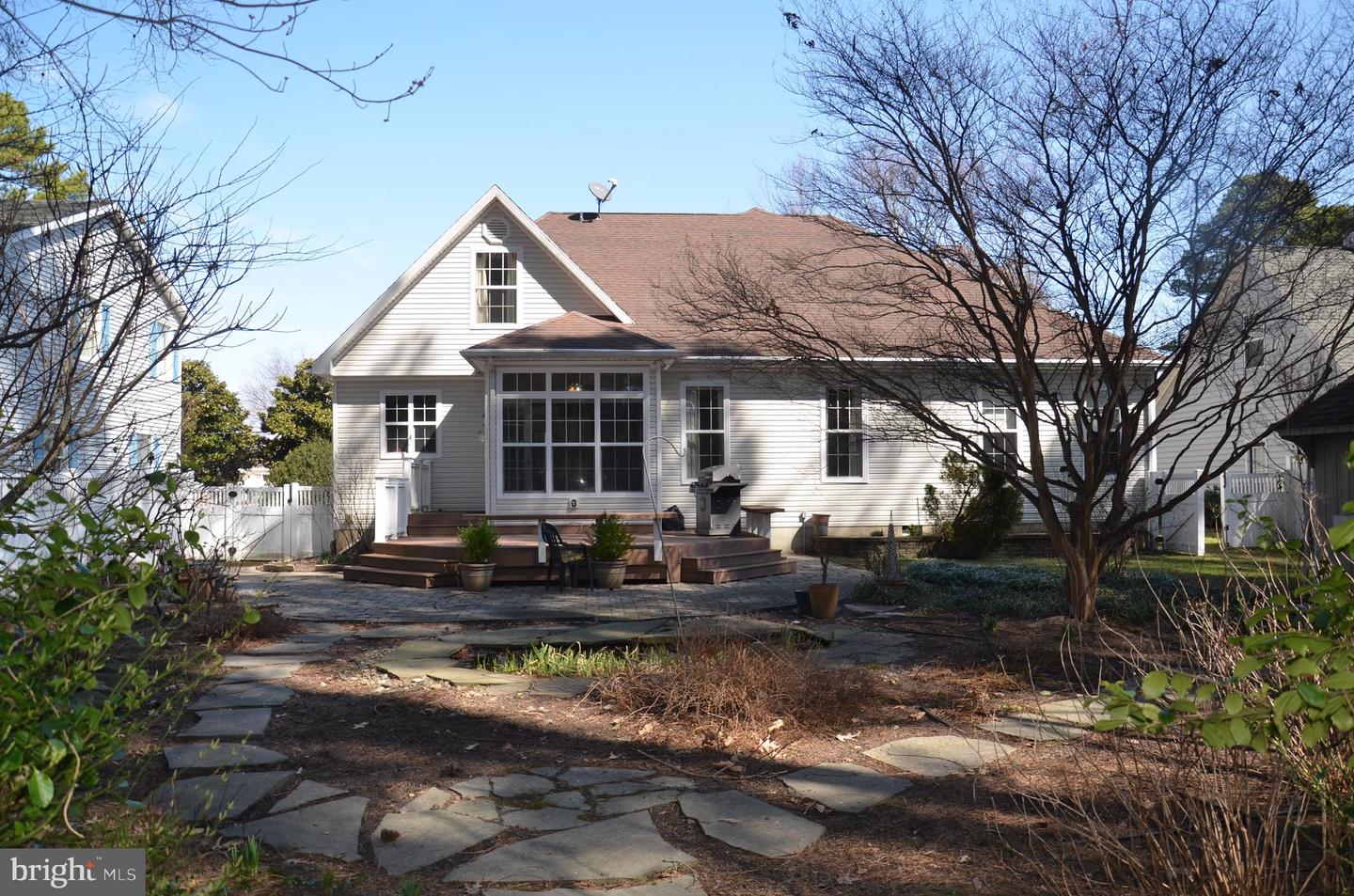 919 Riverview Ter