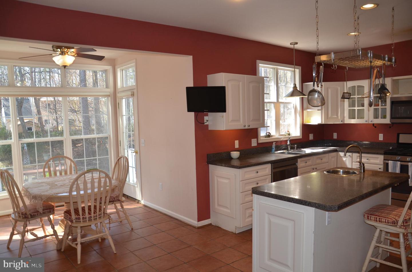 919 Riverview Ter