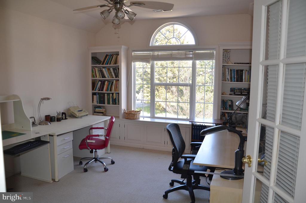 919 Riverview Ter