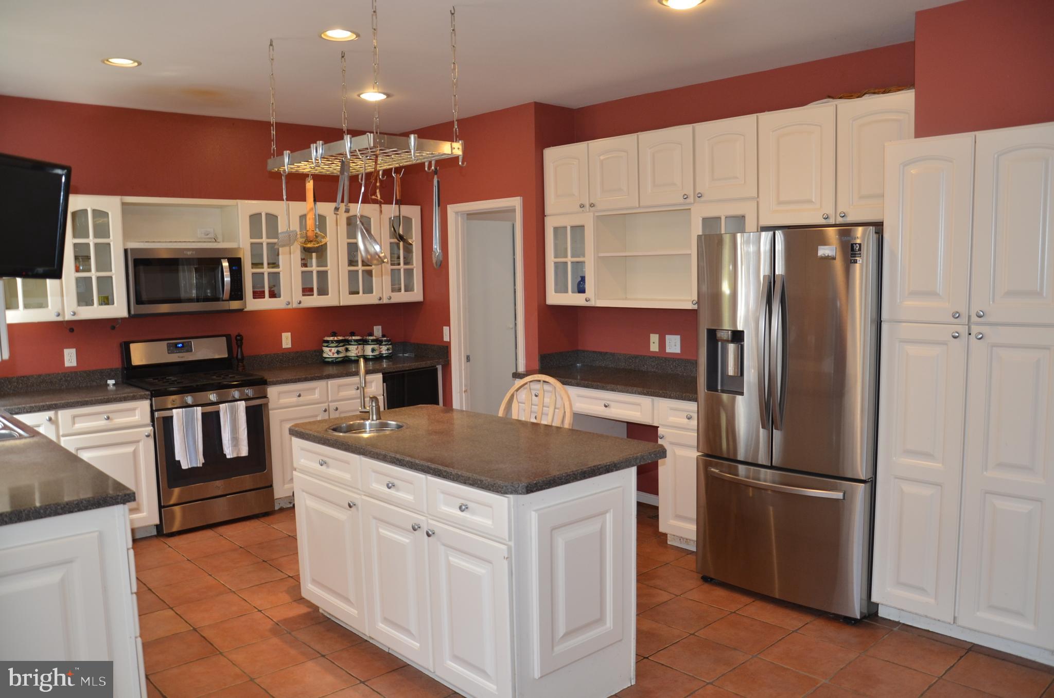 919 Riverview Ter