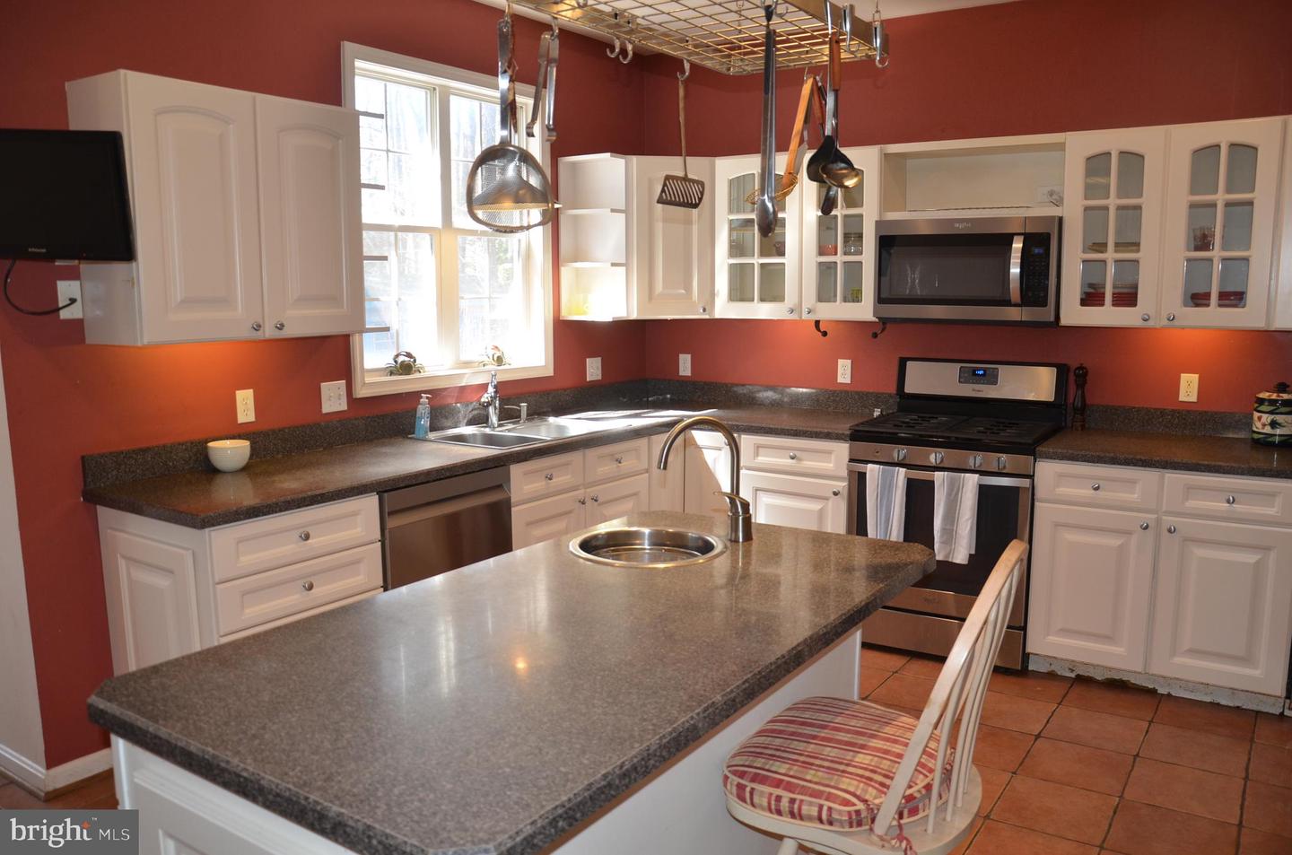 919 Riverview Ter