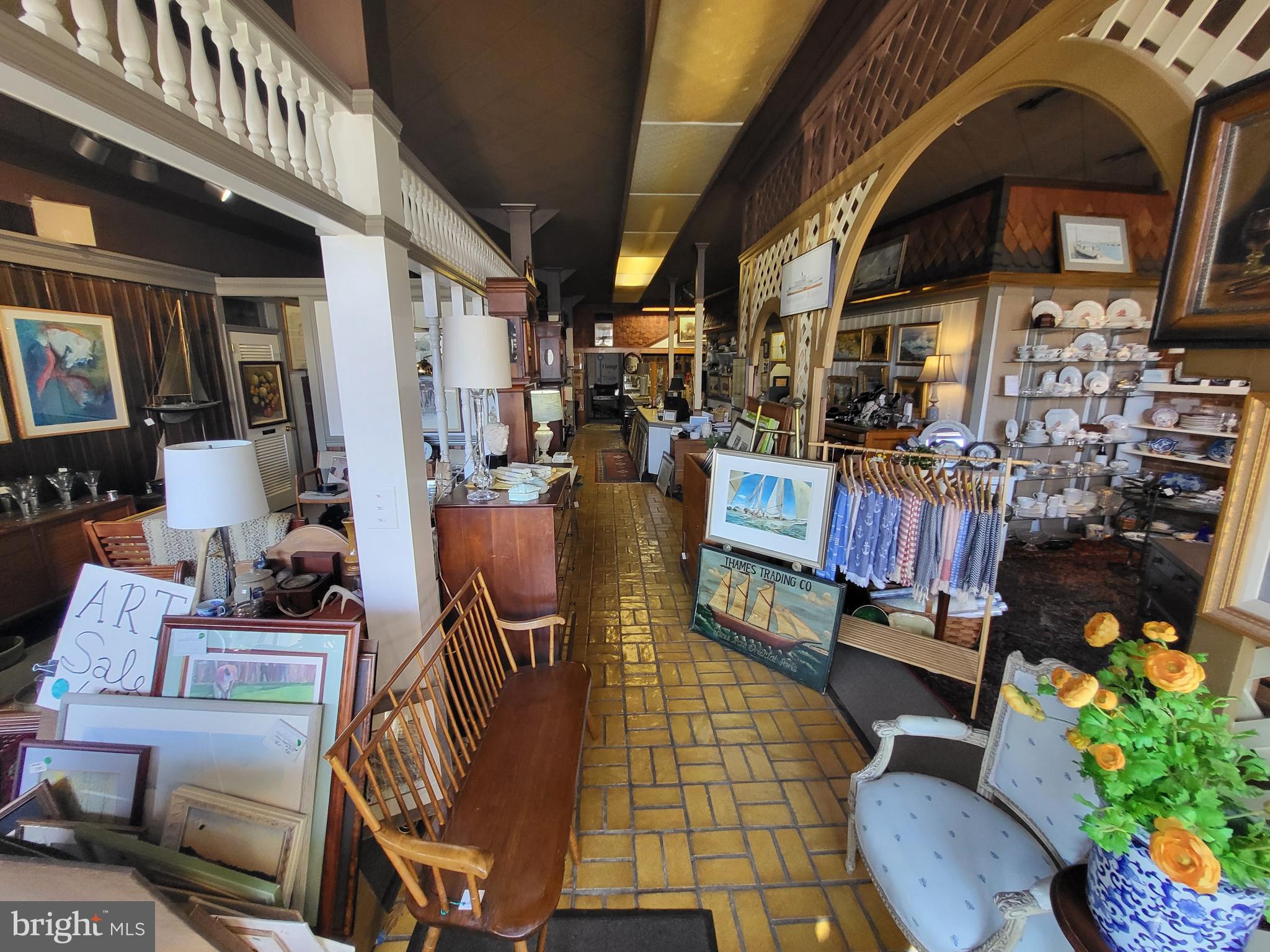 25 E Dover St #25 / 27