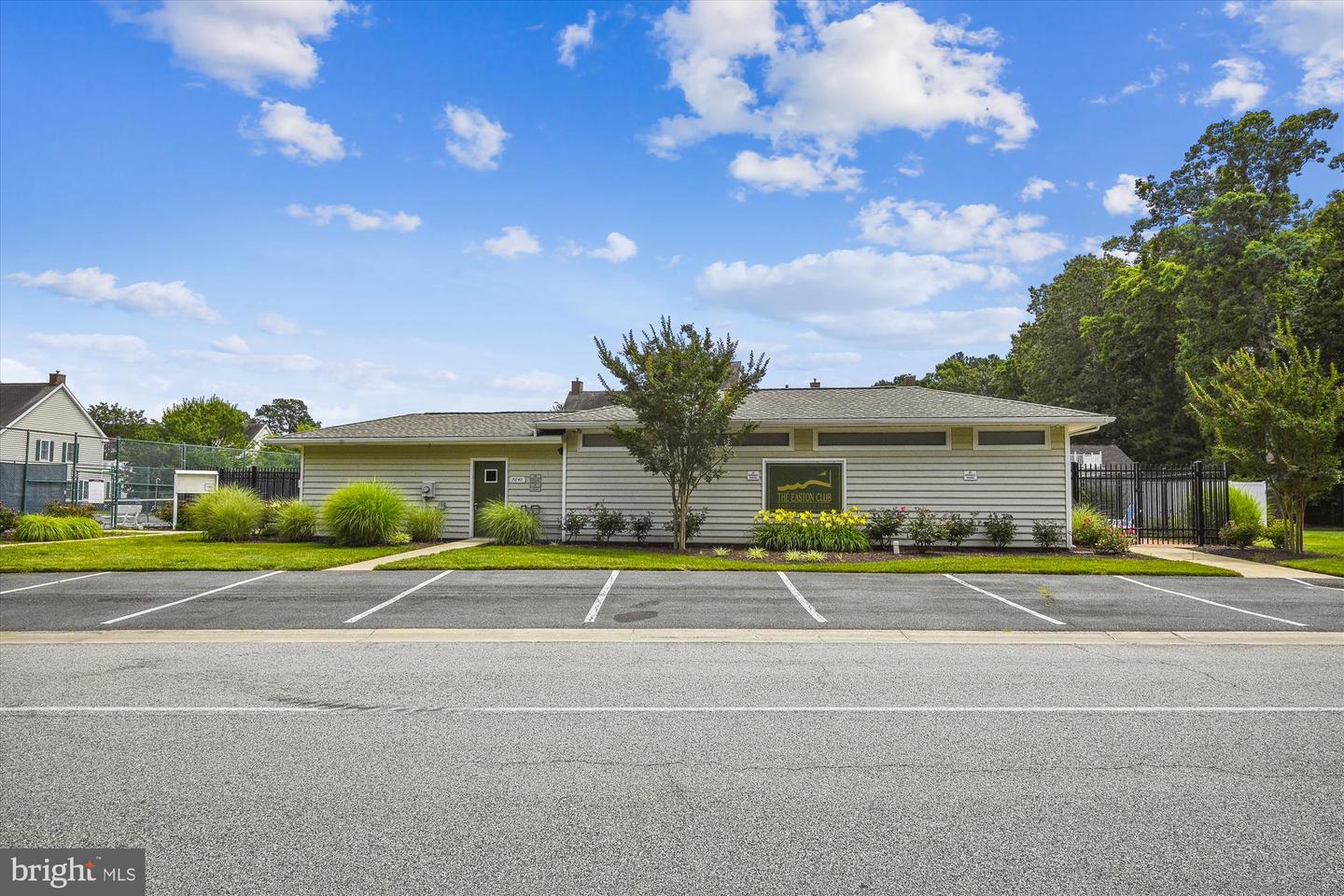 7416 Tour Dr