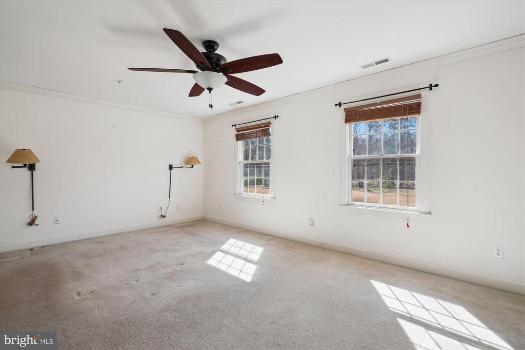 7416 Tour Dr