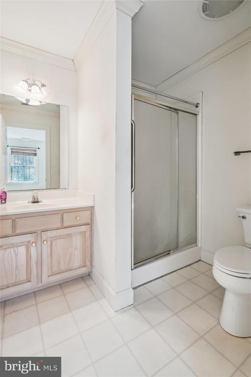 7416 Tour Dr