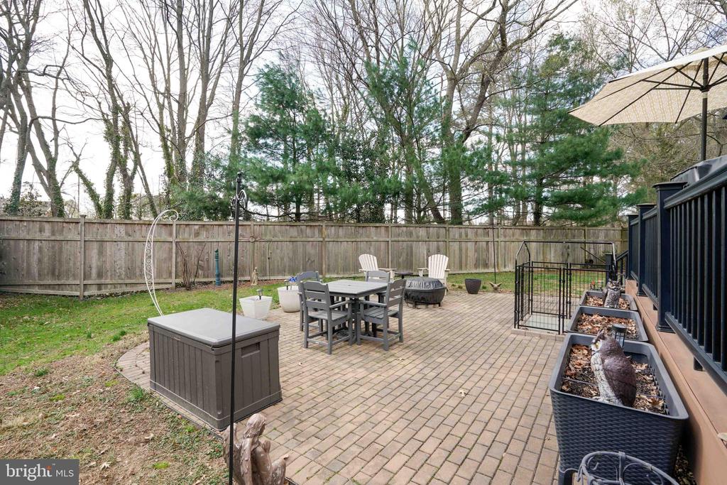 318 Fall Ln