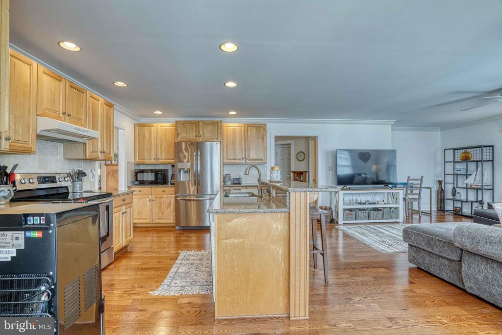 318 Fall Ln