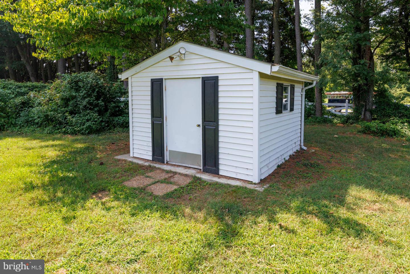 4 Oxford Ct