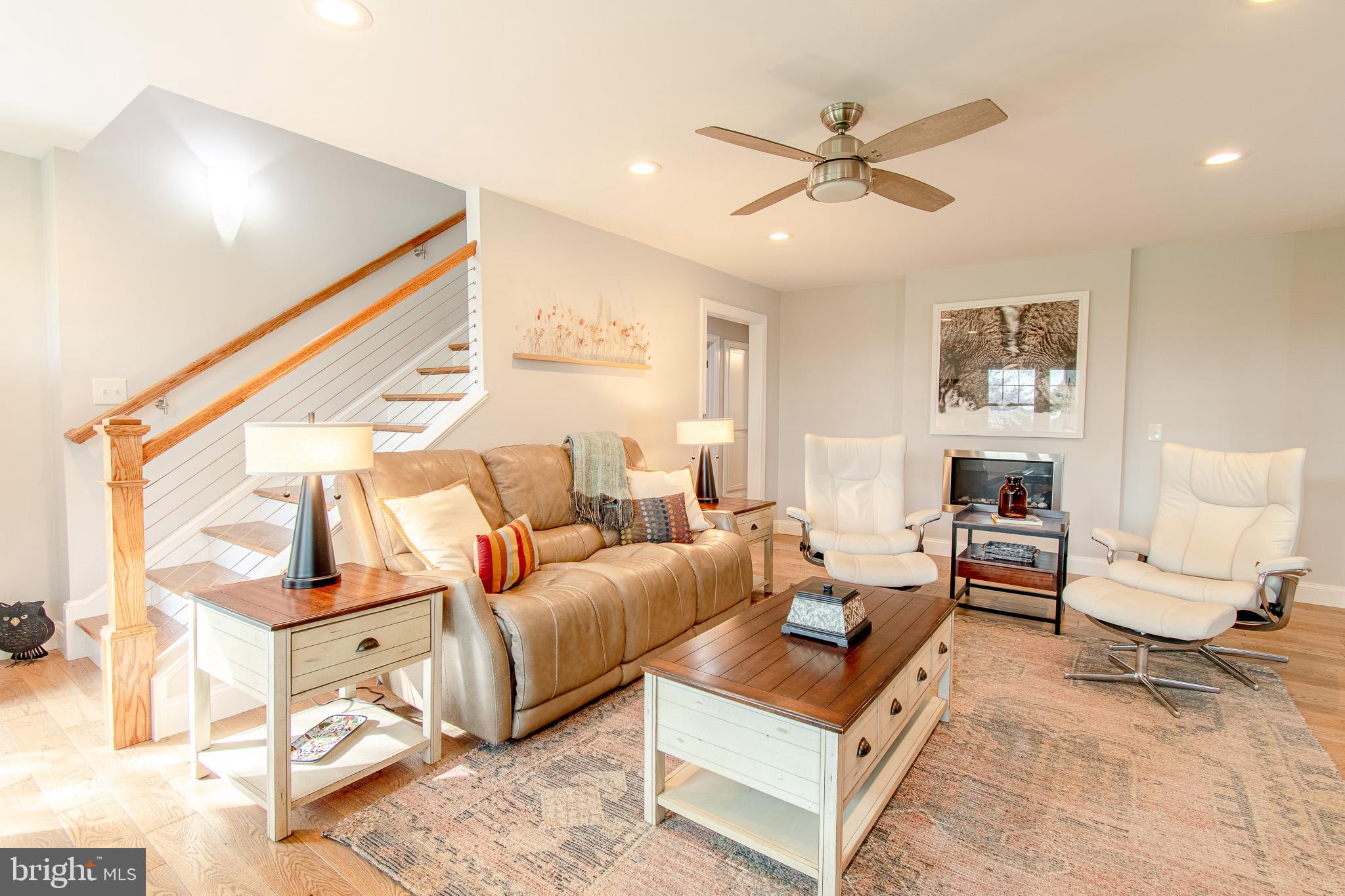 1026 Riverview Ter
