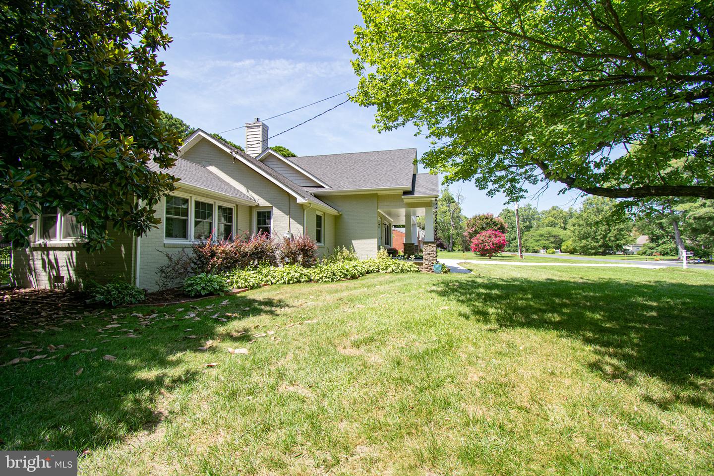 1026 Riverview Ter