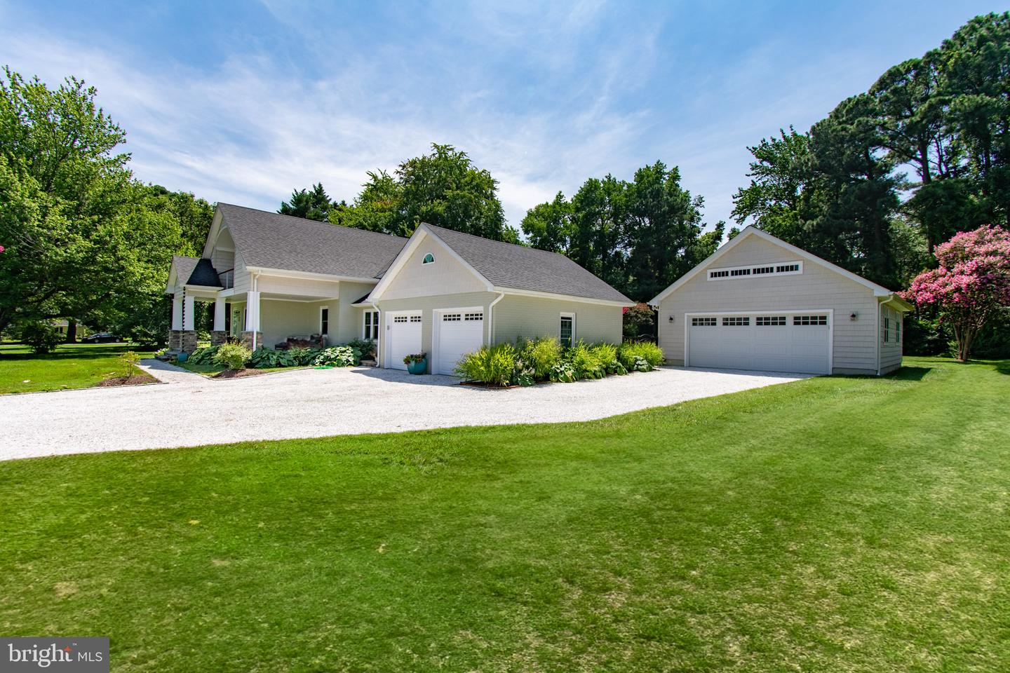 1026 Riverview Ter